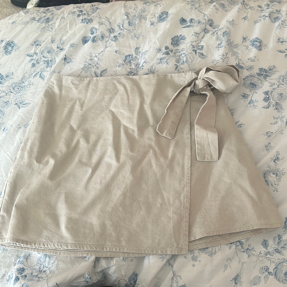 Forever 21 mini skirt. Size medium